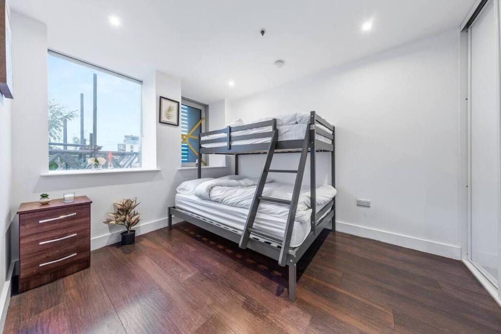 Sleep 7 20 Mins From London Waterloo Bp65 Apartment Luaran gambar