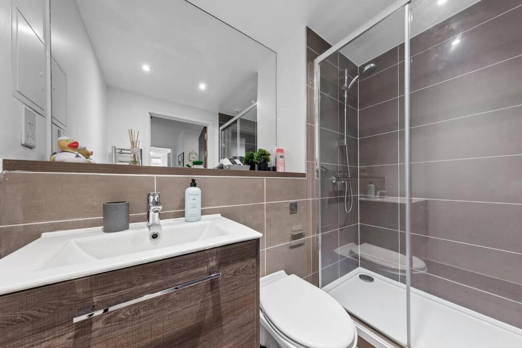 Sleep 7 20 Mins From London Waterloo Bp65 Apartment Luaran gambar